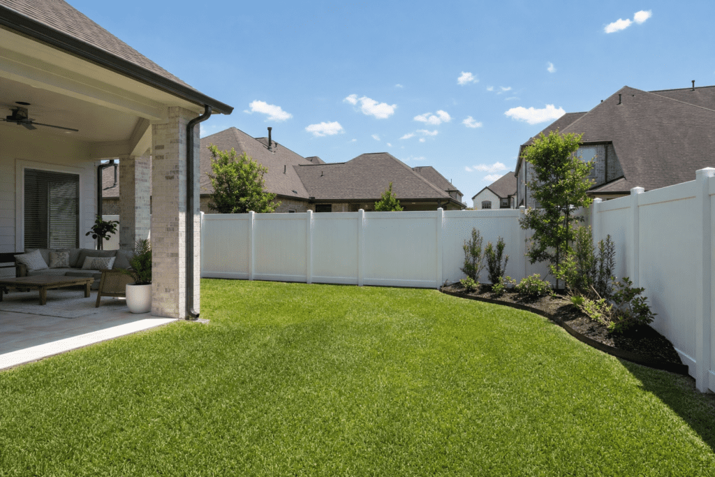 Vinyl Fencing in Houston: Pros, Cons, and Long-Term Value | Griffin Fence Vinyl Fencing in Houston: Pros, Cons, and Long-Term Value | Griffin Fence