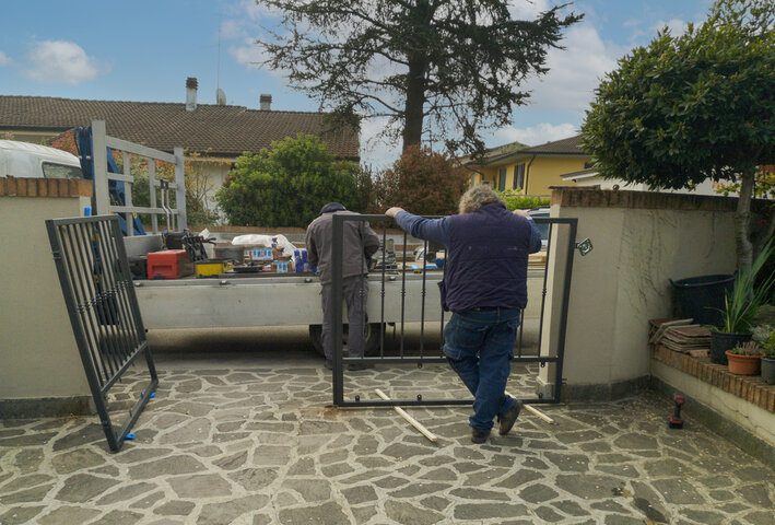 Gate Installation Houston, TX Step By Step Top Fence Installation Company In Houston TX | Griffin Fence